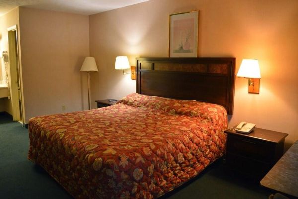 Economy Inn (Carthage)